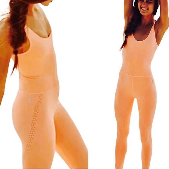 New FP Movement by Free People Good
Karma Bright Neon Orange size XS/S
And M/L - Picture 7 of 12